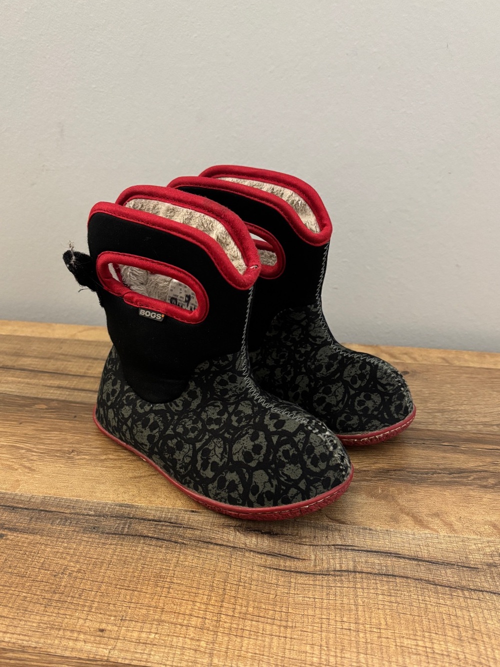 Bogs Classic Skulls Waterproof Insulated Winter Rain Boots Toddler Boys